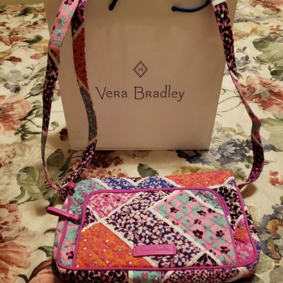 Vera Bradley Brand New. - Picture 2 of 7